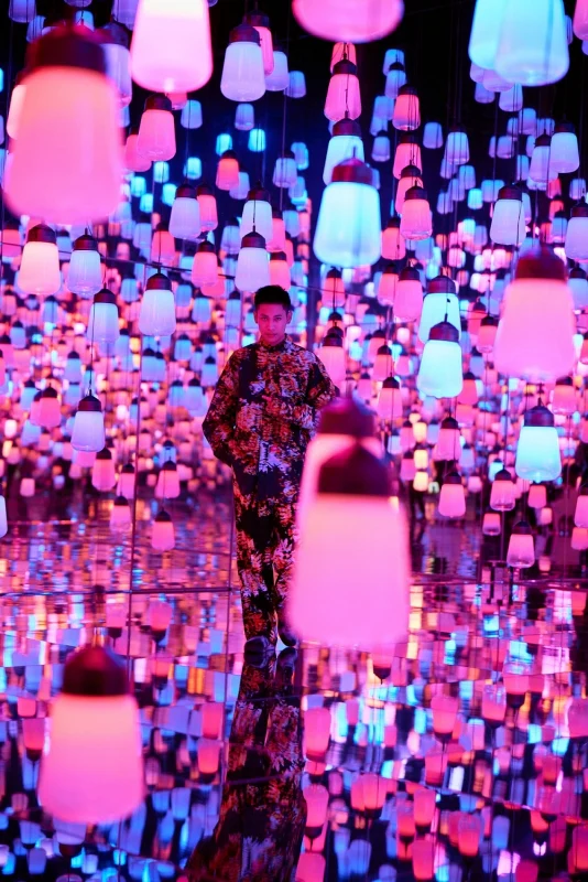 (Book - Mook) Singto Photo Collection: Little Tokyo - Image 3