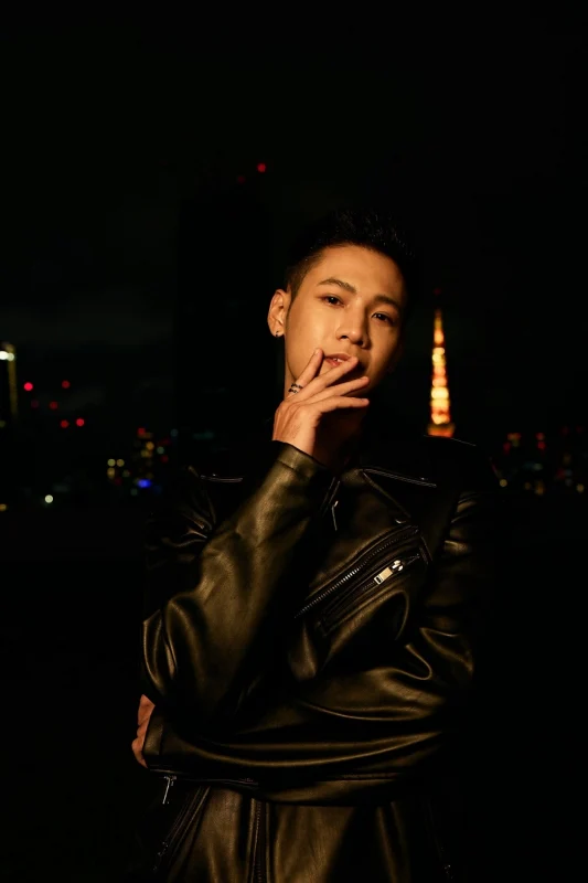 (Book - Mook) Singto Photo Collection: Little Tokyo - Image 4